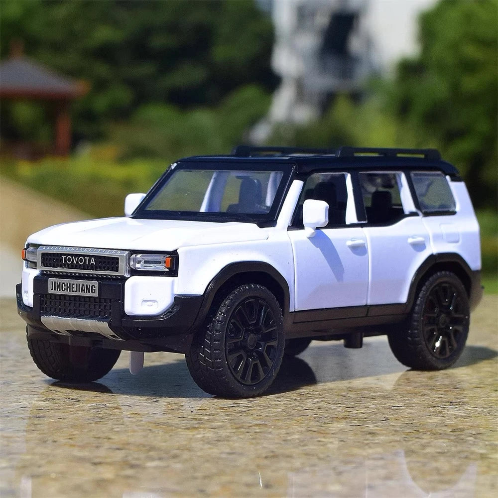 [TOY] 1:32 Toyota 2023 Land Cruiser Prado J250 White Model Car Die-Cast