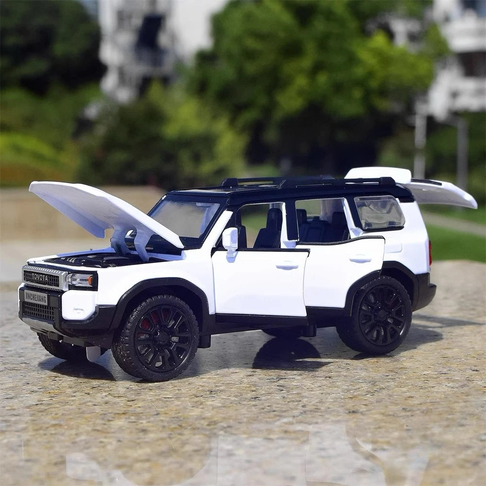 [TOY] 1:32 Toyota 2023 Land Cruiser Prado J250 White Model Car Die-Cast