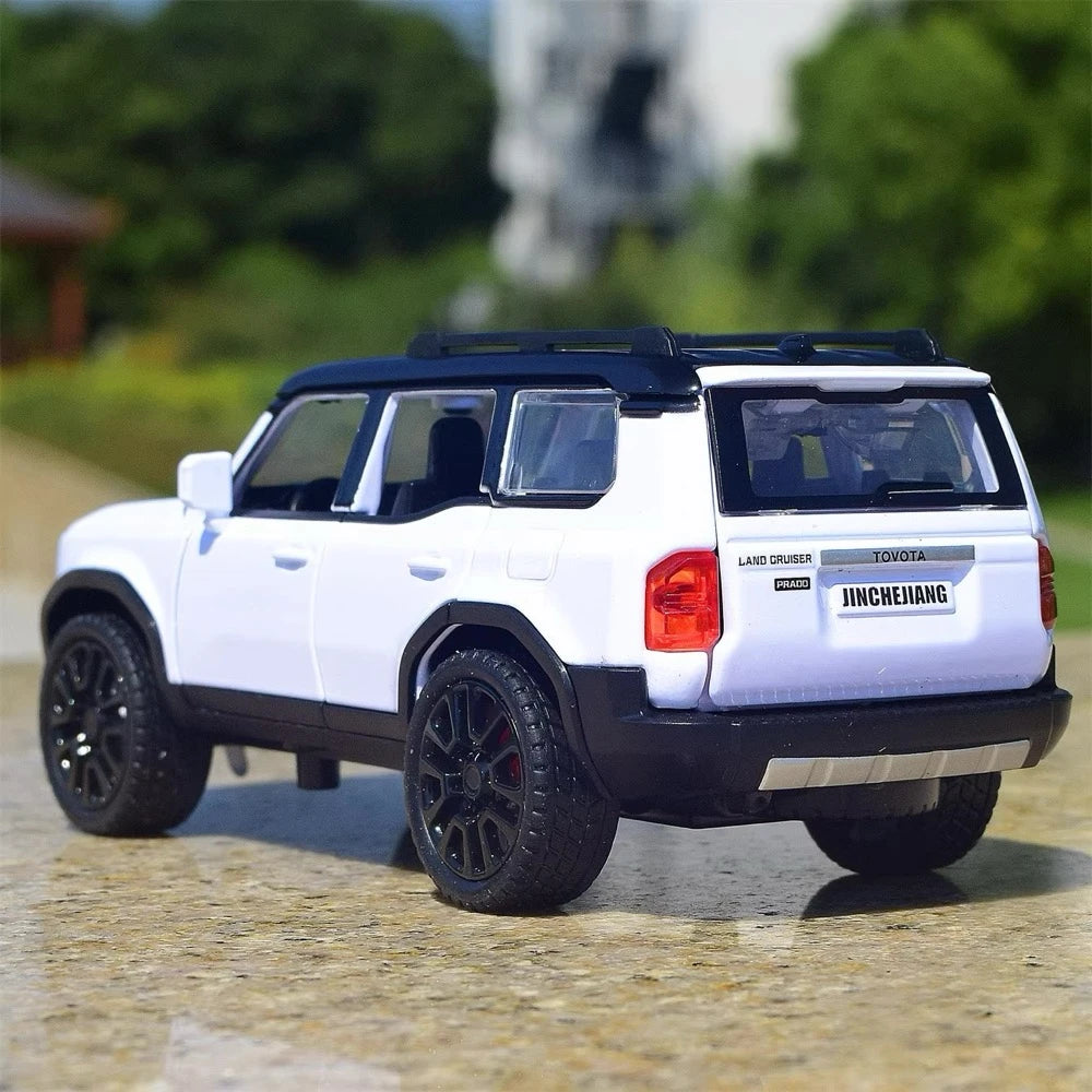 [TOY] 1:32 Toyota 2023 Land Cruiser Prado J250 White Model Car Die-Cast