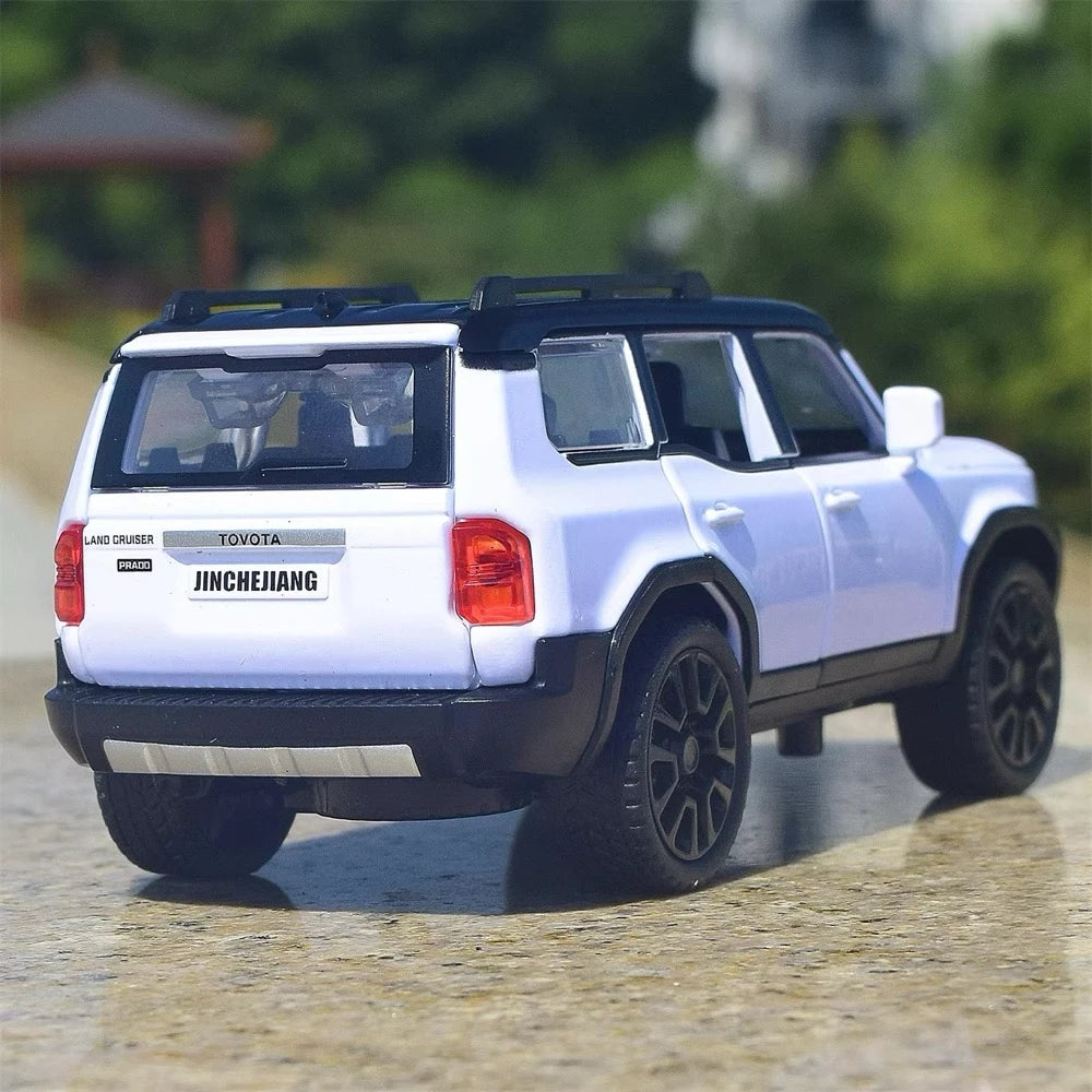 [TOY] 1:32 Toyota 2023 Land Cruiser Prado J250 White Model Car Die-Cast