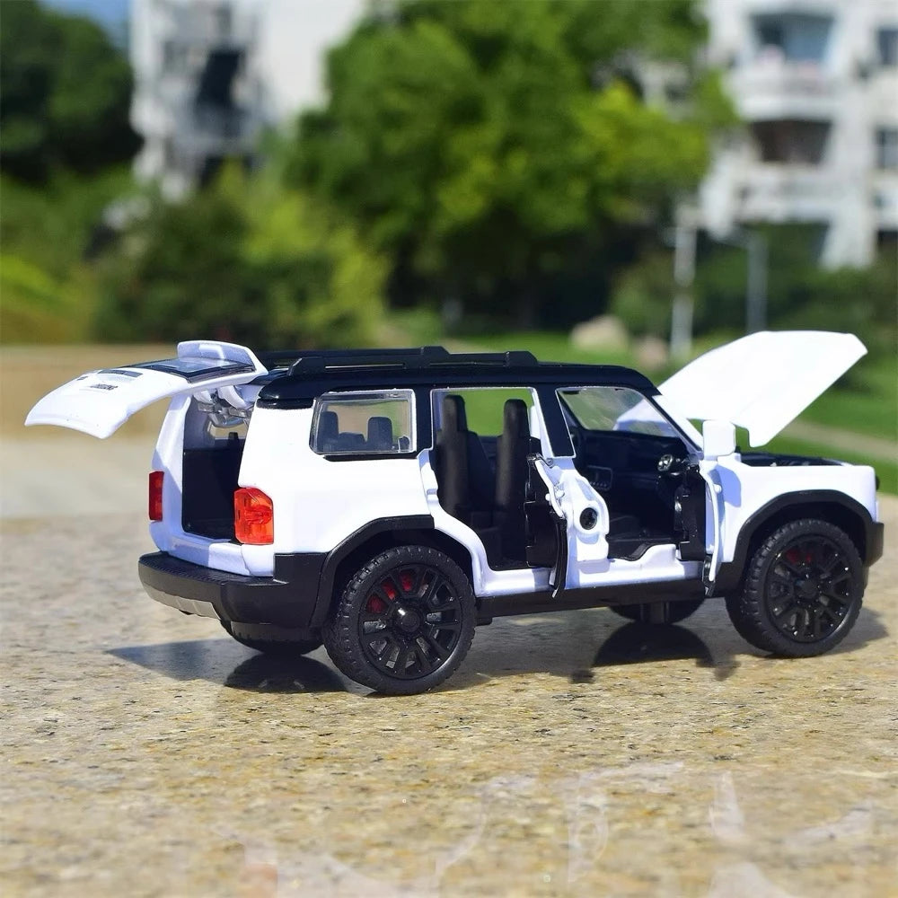 [TOY] 1:32 Toyota 2023 Land Cruiser Prado J250 White Model Car Die-Cast