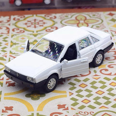 [TOY] 1:32 Volkswagen 1981 Santana White Model Car Die-Cast
