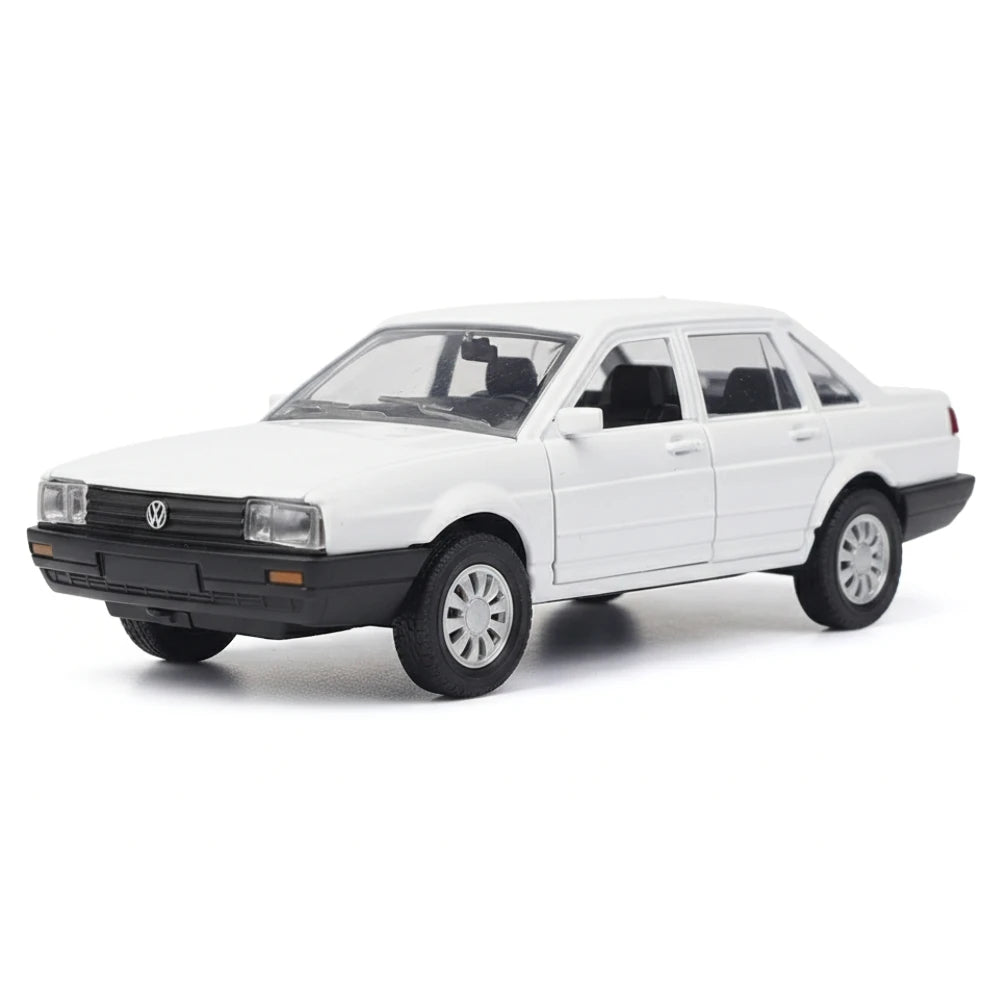 [TOY] 1:32 Volkswagen 1981 Santana White Model Car Die-Cast