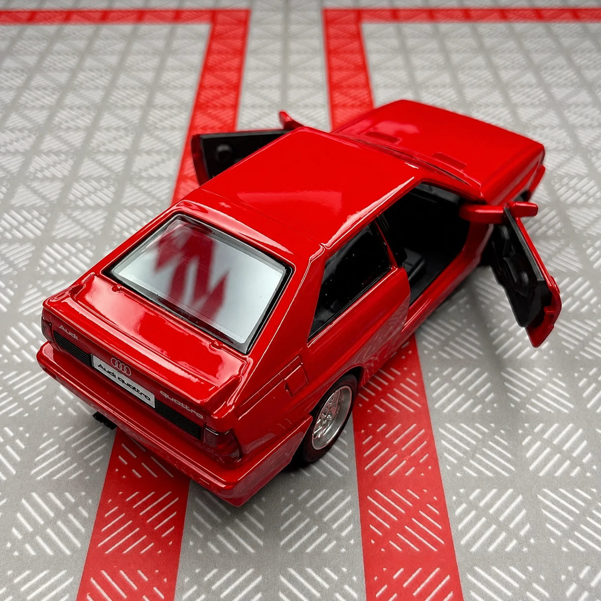 Audi 1980 كواترو ريد 1:36 – نموذج عرض مصبوب، مصبوب.