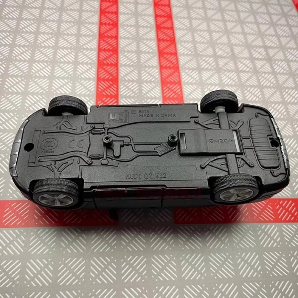 [TOY] 1:36 Audi 2008 Q7 TDI Black Model Car Die-Cast