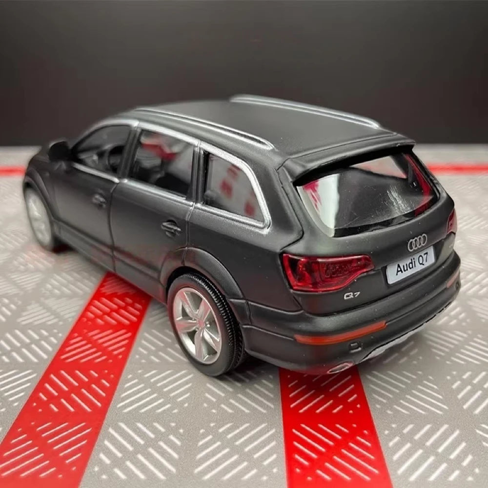 [TOY] 1:36 Audi 2008 Q7 TDI Black Model Car Die-Cast