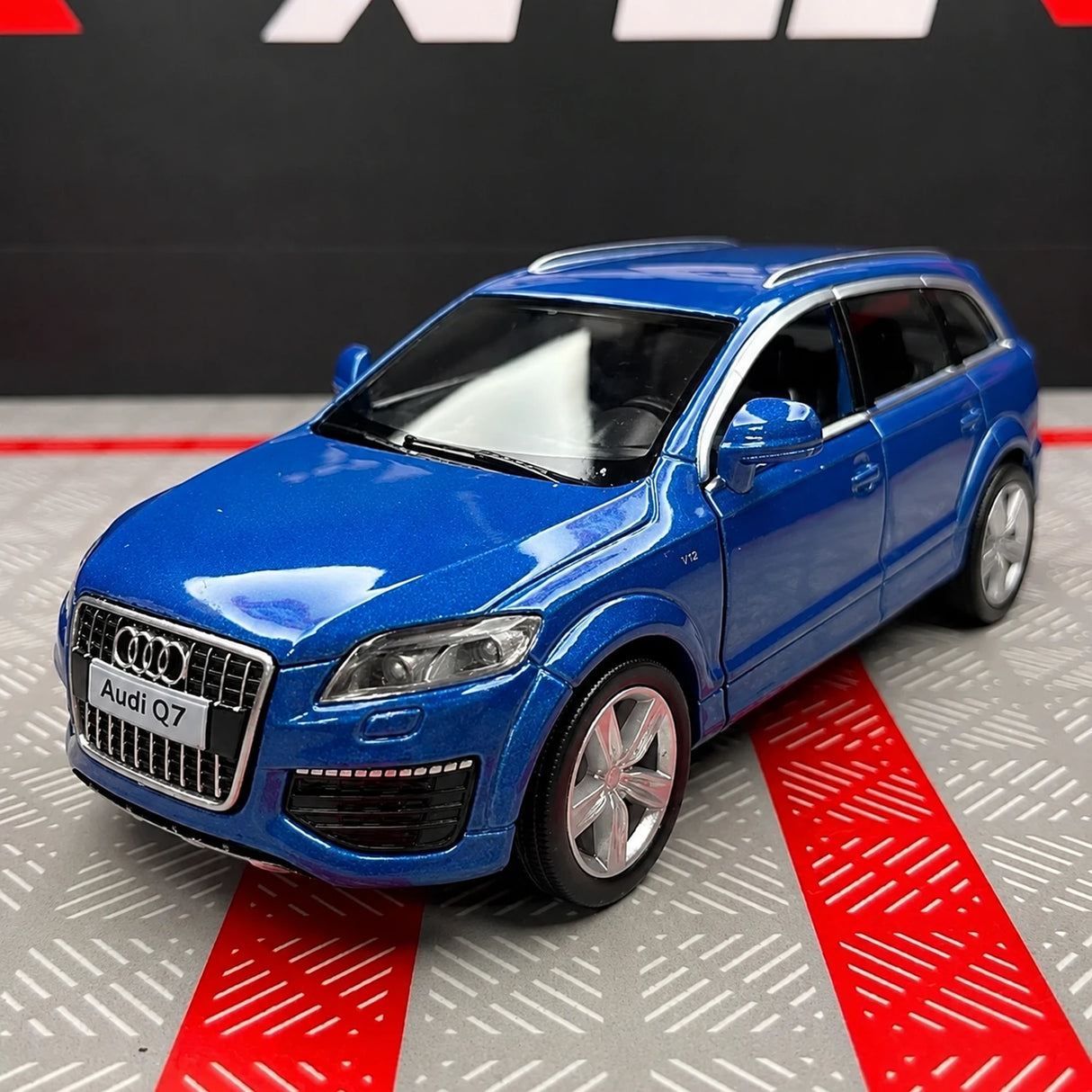 Audi 2008 Q7 TDI أزرق 1:36 – نموذج عرض معدني مصبوب