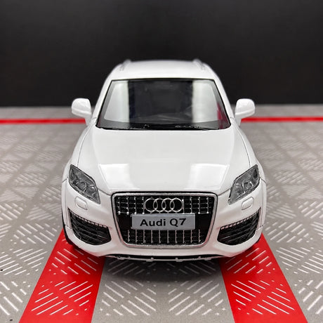 Audi 2008 Q7 TDI أبيض 1:36 – نموذج عرض معدني مصبوب