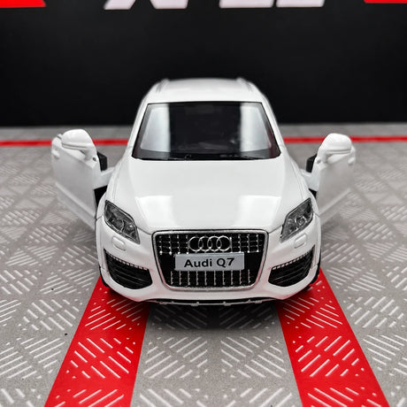 Audi 2008 Q7 TDI أبيض 1:36 – نموذج عرض معدني مصبوب