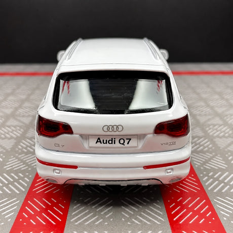 Audi 2008 Q7 TDI أبيض 1:36 – نموذج عرض معدني مصبوب