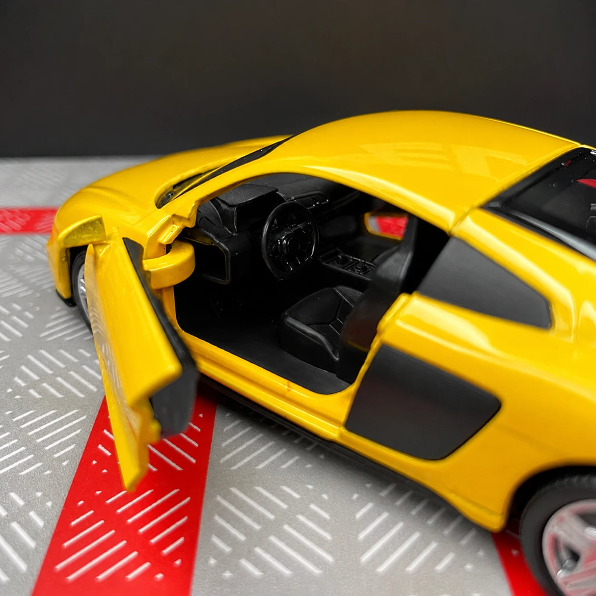 Audi 2016 R8 أصفر 1:36 – نموذج عرض معدني مصبوب
