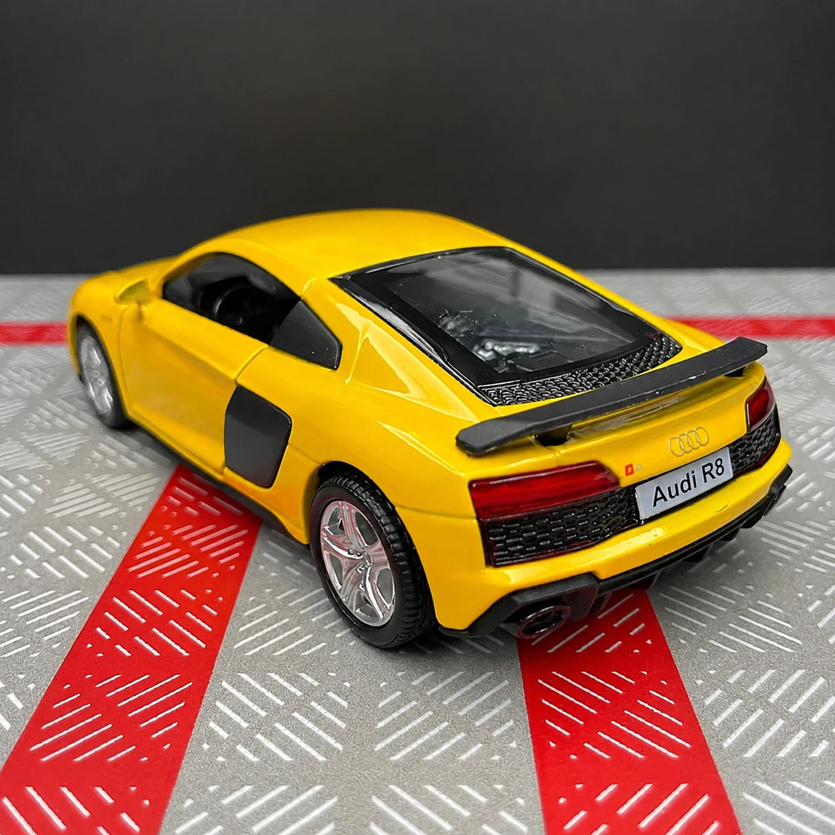 Audi 2016 R8 أصفر 1:36 – نموذج عرض معدني مصبوب
