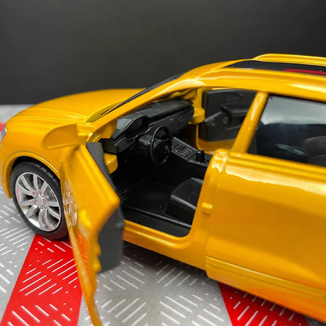 Audi 2018 Q8 أصفر 1:36 – نموذج عرض معدني مصبوب