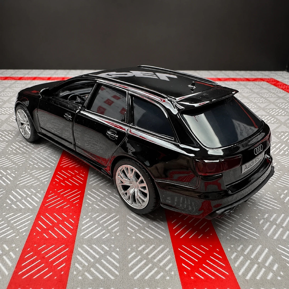 [TOY] 1:36 Audi 2019 RS6 Black Model Car Die-Cast