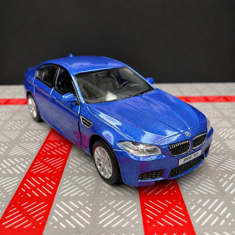 BMW 2012 F10 M5 أزرق 1:36 – نموذج عرض معدني مصبوب