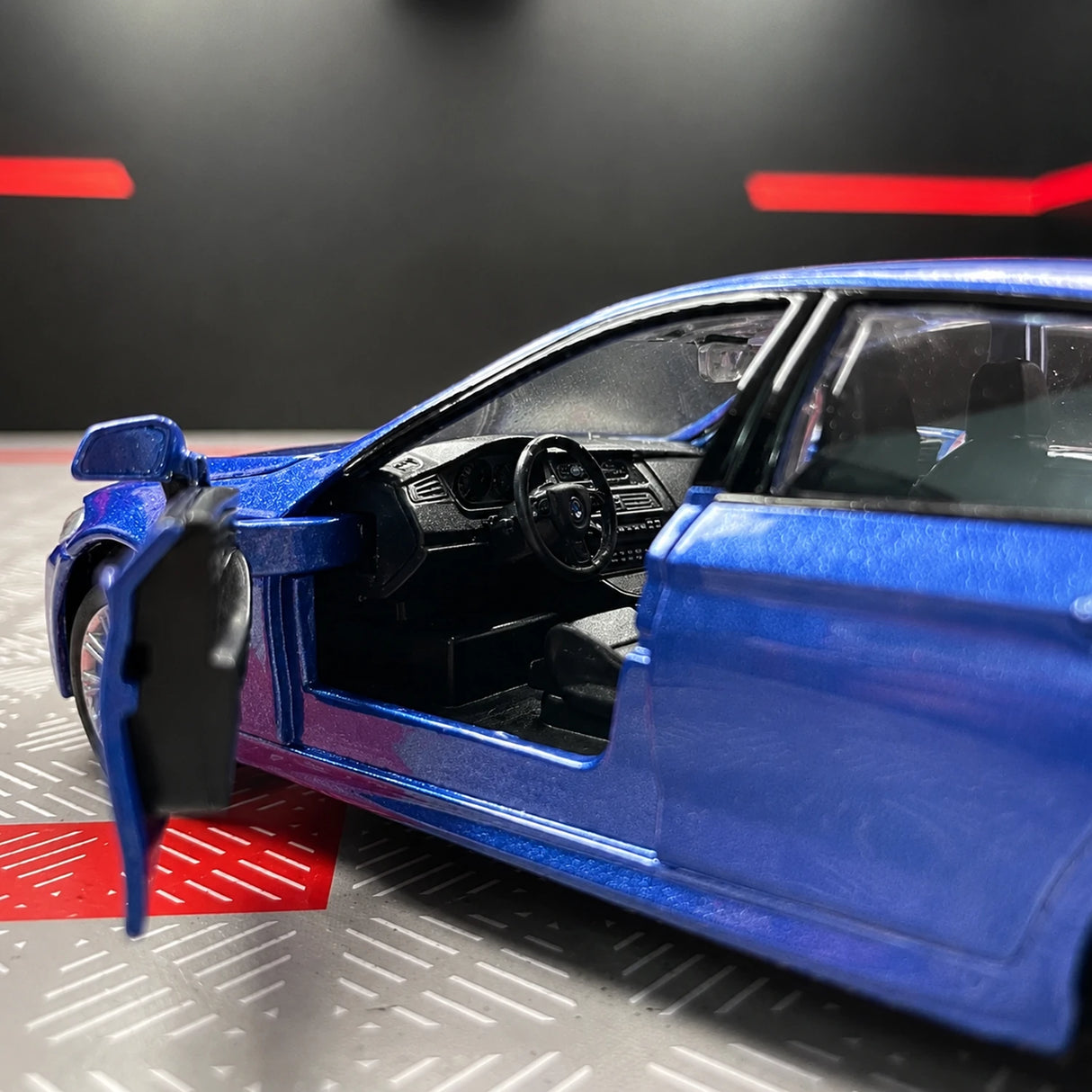 [TOY] 1:36 BMW 2012 F10 M5 Blue Model Car Die-Cast