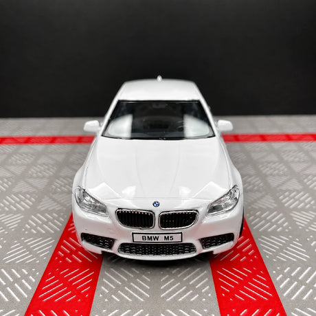 [TOY] 1:36 BMW 2012 F10 M5 White Model Car Die-Cast
