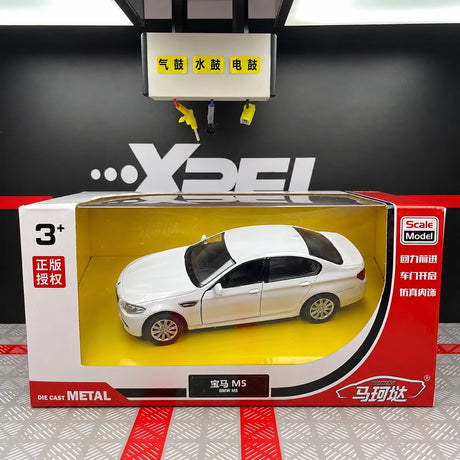 BMW 2012 F10 M5 أبيض 1:36 – نموذج عرض معدني مصبوب