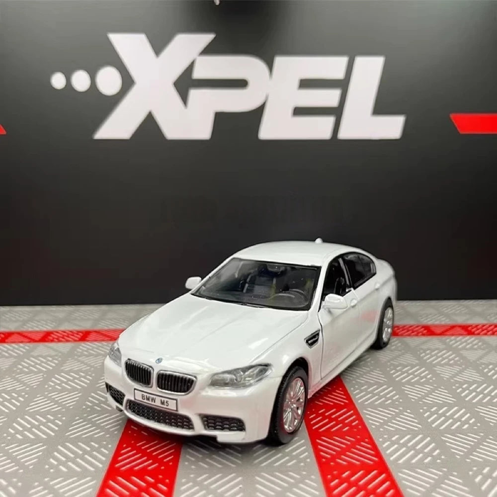 [TOY] 1:36 BMW 2012 F10 M5 White Model Car Die-Cast