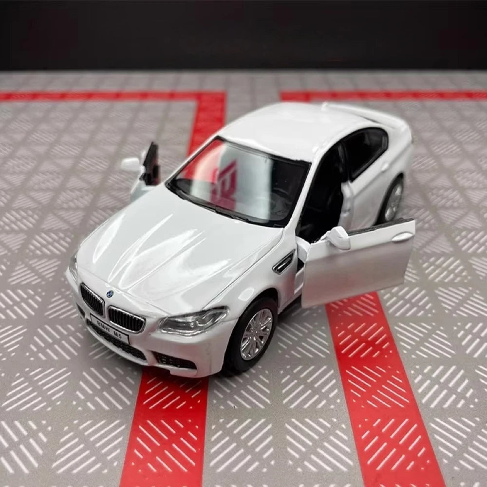 [TOY] 1:36 BMW 2012 F10 M5 White Model Car Die-Cast