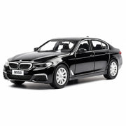 BMW 2017 G30 M550i Schwarz 1:36 – Druckguss-Modellauto für die Vitrine