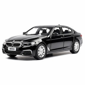 BMW 2017 G30 M550i Schwarzer 1:36 – Druckguss-Displaymodell Druckguss
