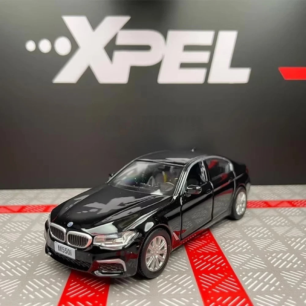 [TOY] 1:36 BMW 2017 G30 M550i Black Model Car Die-Cast
