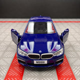 BMW 2017 G30 M550i Blue 1:36 – Druckguss-Display-Modell in Druckguss