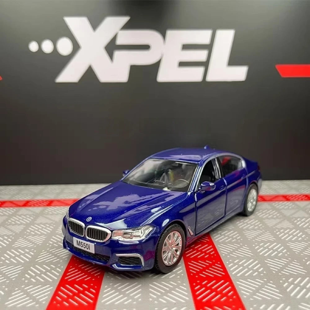 [TOY] 1:36 BMW 2017 G30 M550i Blue Model Car Die-Cast