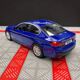BMW 2017 G30 M550i Blue 1:36 – Druckguss-Display-Modell in Druckguss