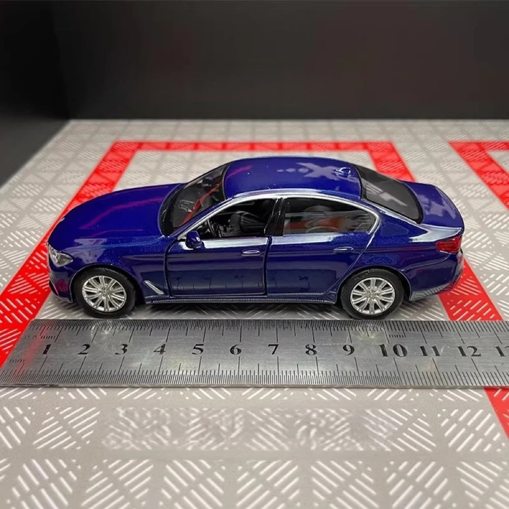 [TOY] 1:36 BMW 2017 G30 M550i Blue Model Car Die-Cast