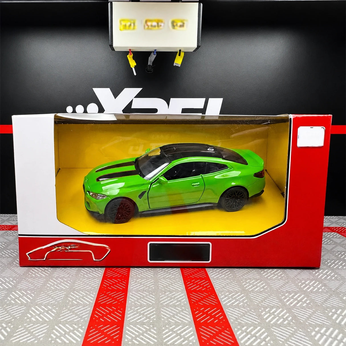 BMW 2023 G82 M4 CSL Green 1:36 – Modelo de exhibición de fundición a presión