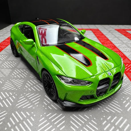 BMW 2023 G82 M4 CSL Green 1:36 – Modelo de exhibición de fundición a presión