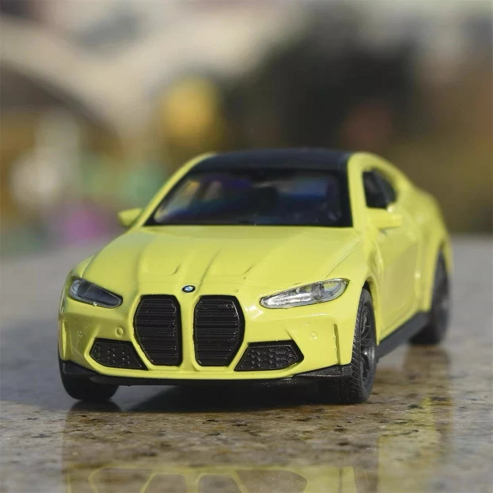[TOY] 1:36 BMW 2023 G82 M4 CSL Yellow Model Car Die-Cast