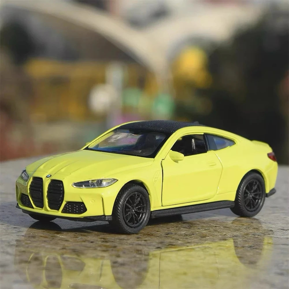 [TOY] 1:36 BMW 2023 G82 M4 CSL Yellow Model Car Die-Cast
