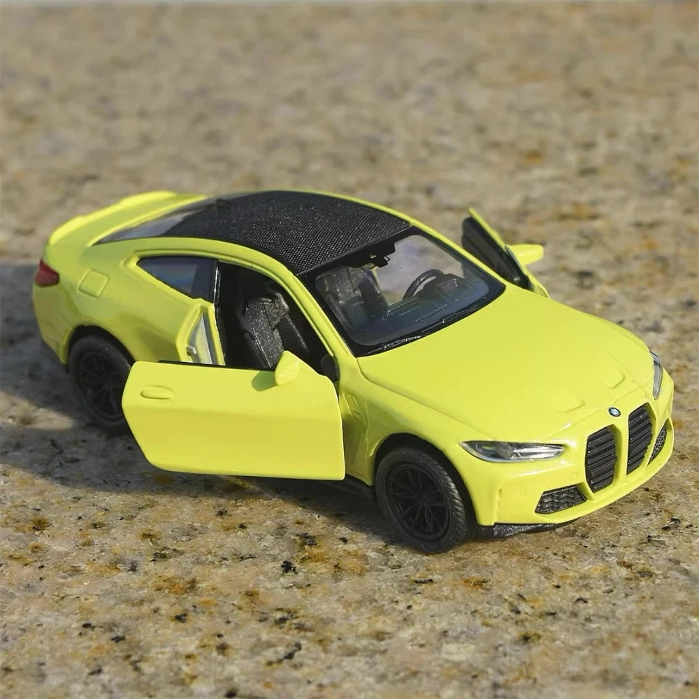 [TOY] 1:36 BMW 2023 G82 M4 CSL Yellow Model Car Die-Cast
