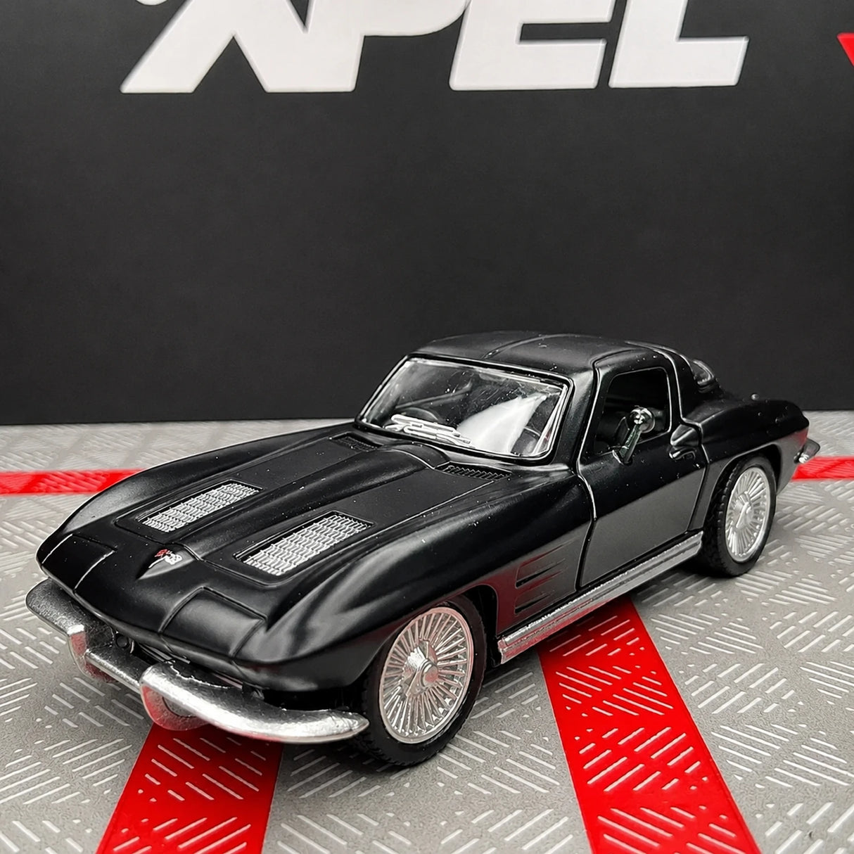 [TOY] 1:36 Chevrolet 1963 Corvette Sting Ray Black Model Car Die-Cast