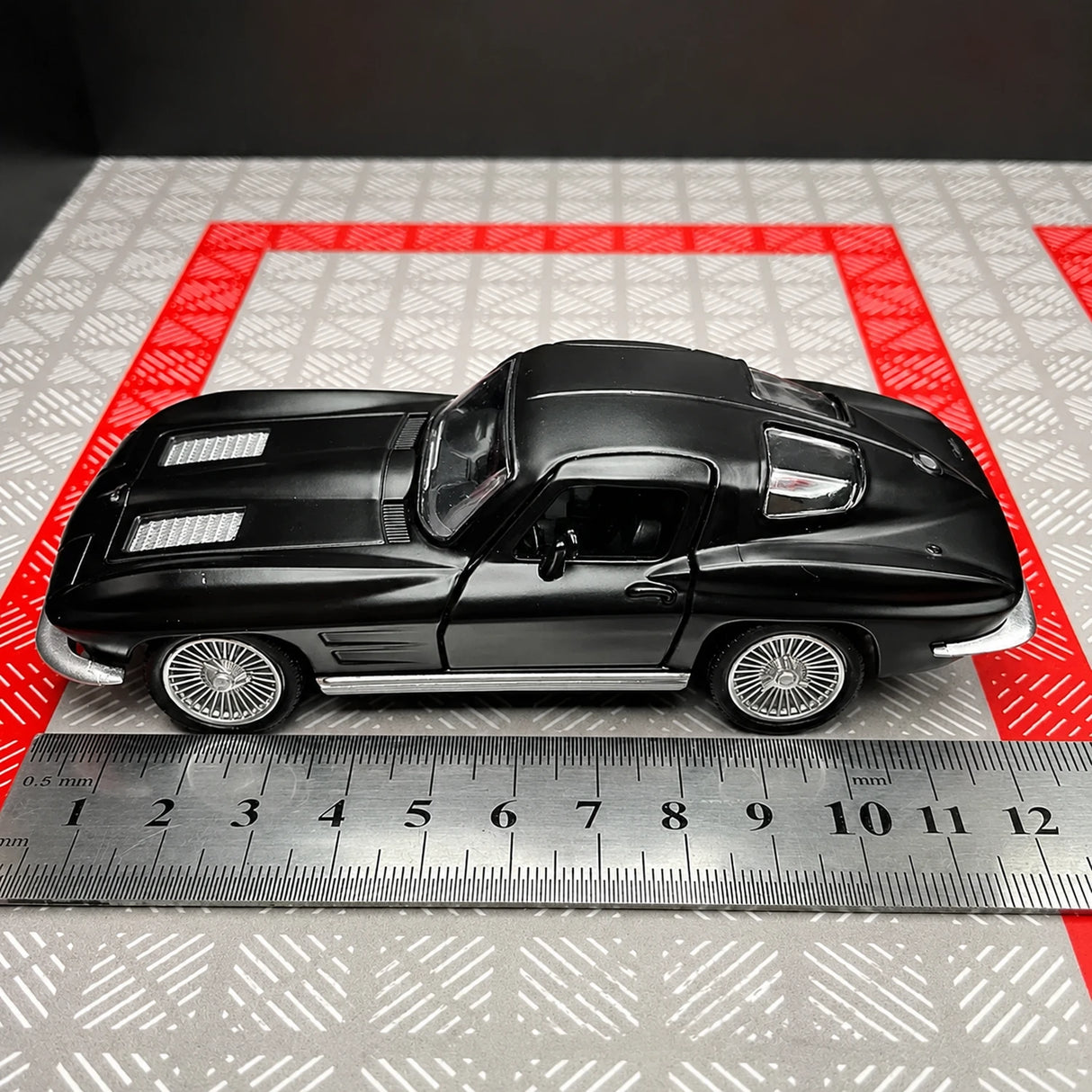 [TOY] 1:36 Chevrolet 1963 Corvette Sting Ray Black Model Car Die-Cast