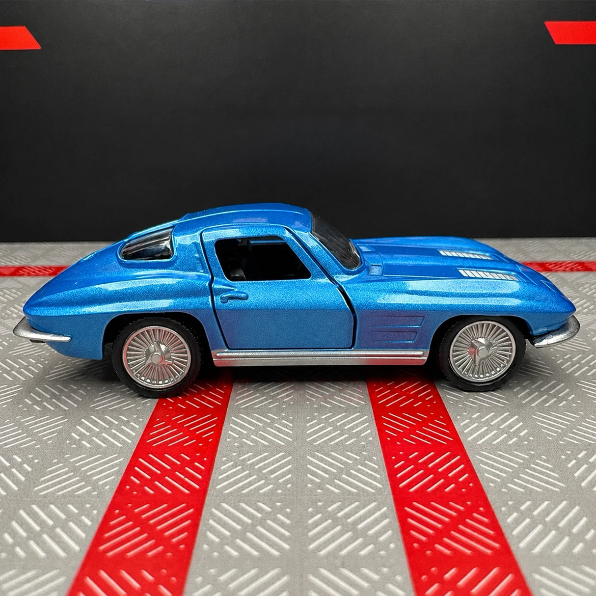 [TOY] 1:36 Chevrolet 1963 Corvette Sting Ray Blue Model Car Die-Cast