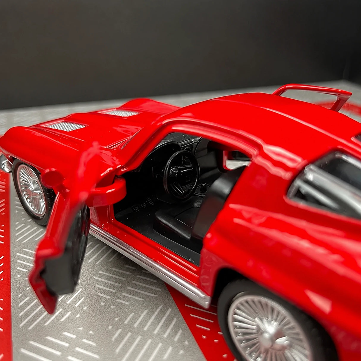 [TOY] 1:36 Chevrolet 1963 Corvette Sting Ray Red Model Car Die-Cast