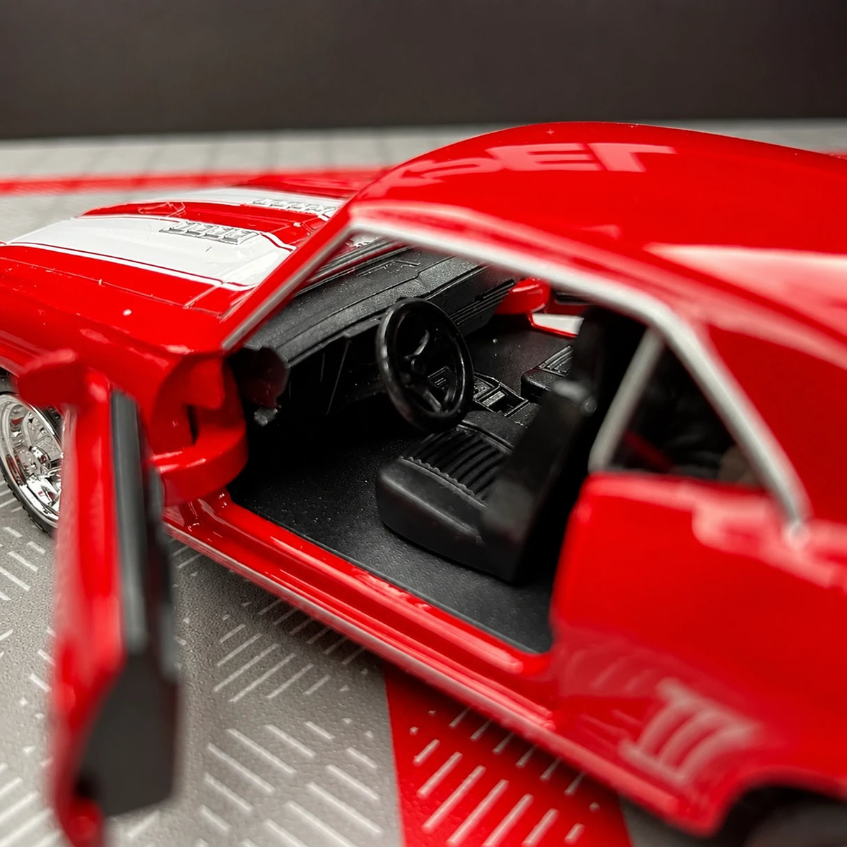 [TOY] 1:36 Chevrolet 1969 Camaro SS Red Model Car Die-Cast