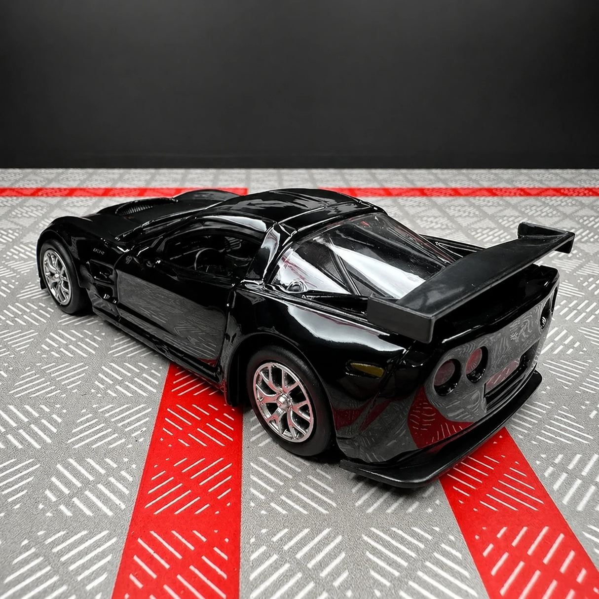 [TOY] 1:36 Chevrolet 2005 Corvette C6-R Glossy Black Model Car Die-Cast
