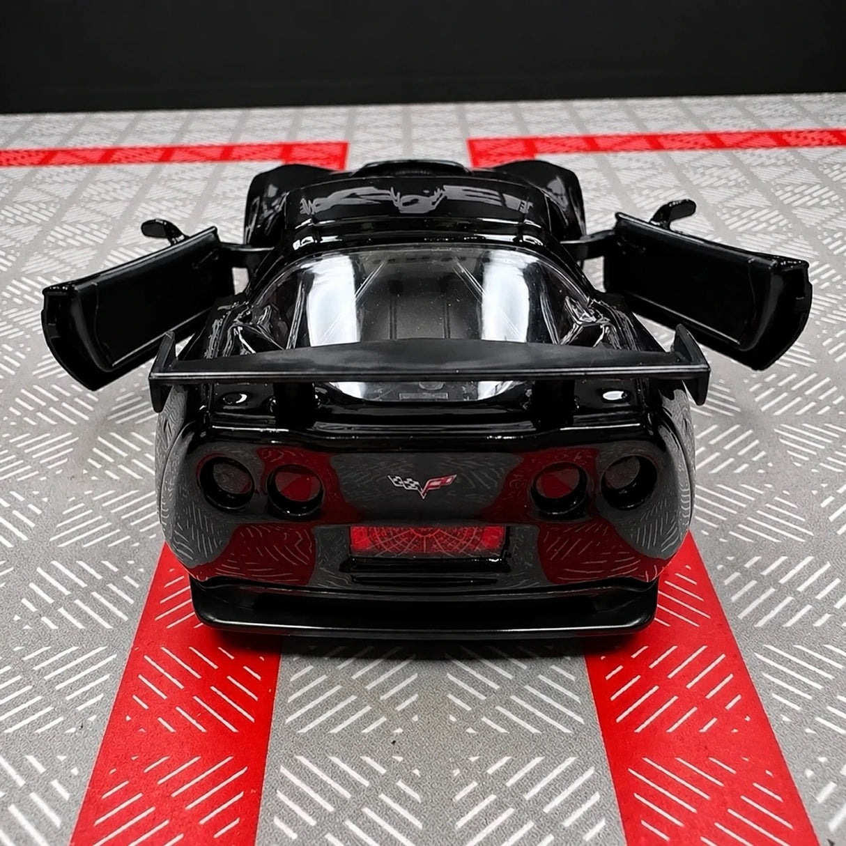 [TOY] 1:36 Chevrolet 2005 Corvette C6-R Glossy Black Model Car Die-Cast