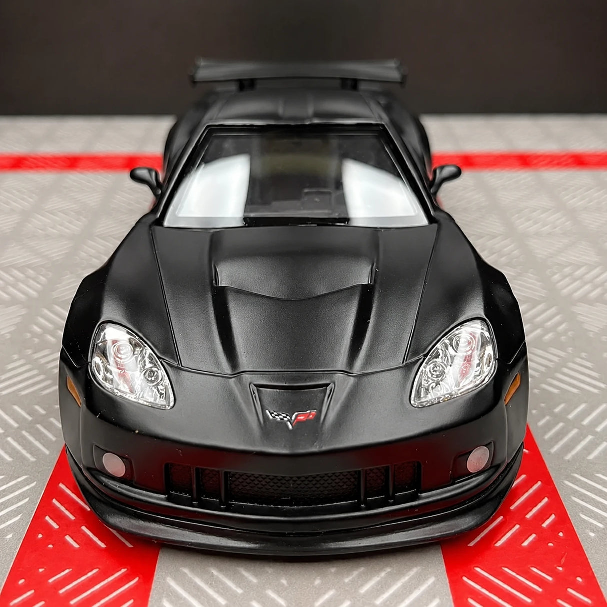 [TOY] 1:36 Chevrolet 2005 Corvette C6-R Matte Black Model Car Die-Cast