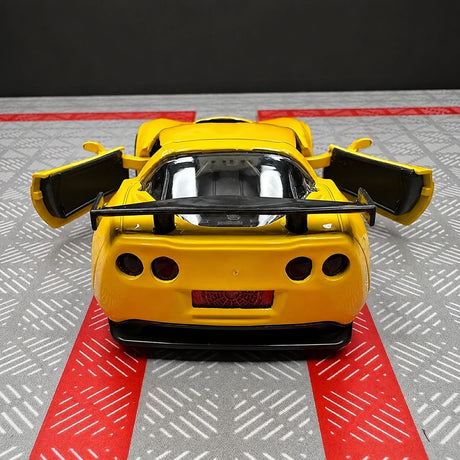 [TOY] 1:36 Chevrolet 2005 Corvette C6-R Yellow Model Car Die-Cast