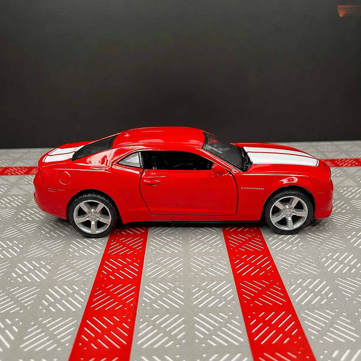 [TOY] 1:36 Chevrolet 2010 Camaro Red Model Car Die-Cast