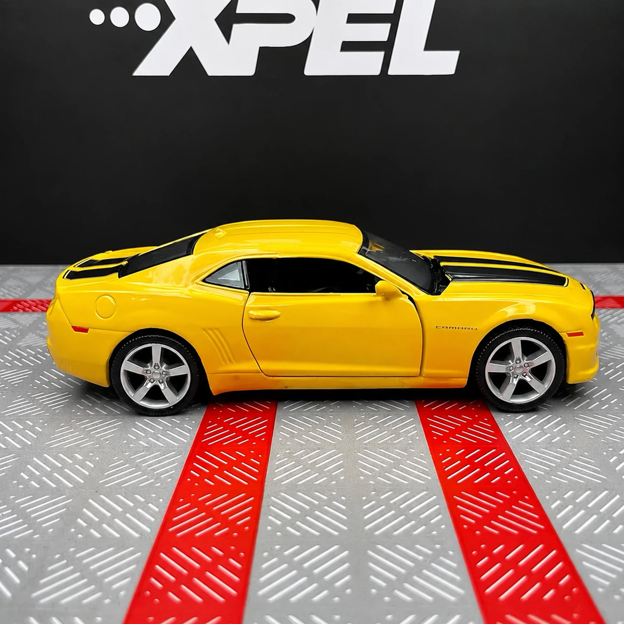 [TOY] 1:36 Chevrolet 2010 Camaro Yellow Model Car Die-Cast