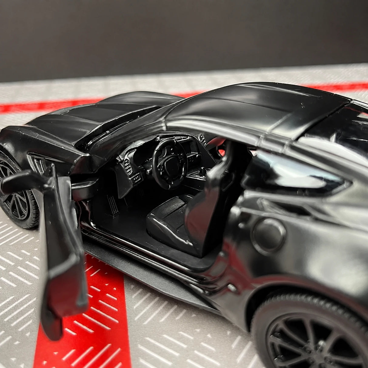 [TOY] 1:36 Chevrolet 2014 Corvette C7 Black Model Car Die-Cast