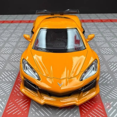 [TOY] 1:36 Chevrolet 2023 Corvette Z06 Orange Model Car Die-Cast