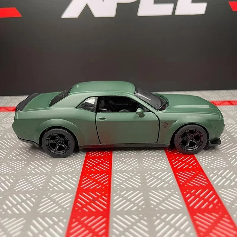 [TOY] 1:36 Dodge 2018 Challenger SRT Demon Green Model Car Die-Cast